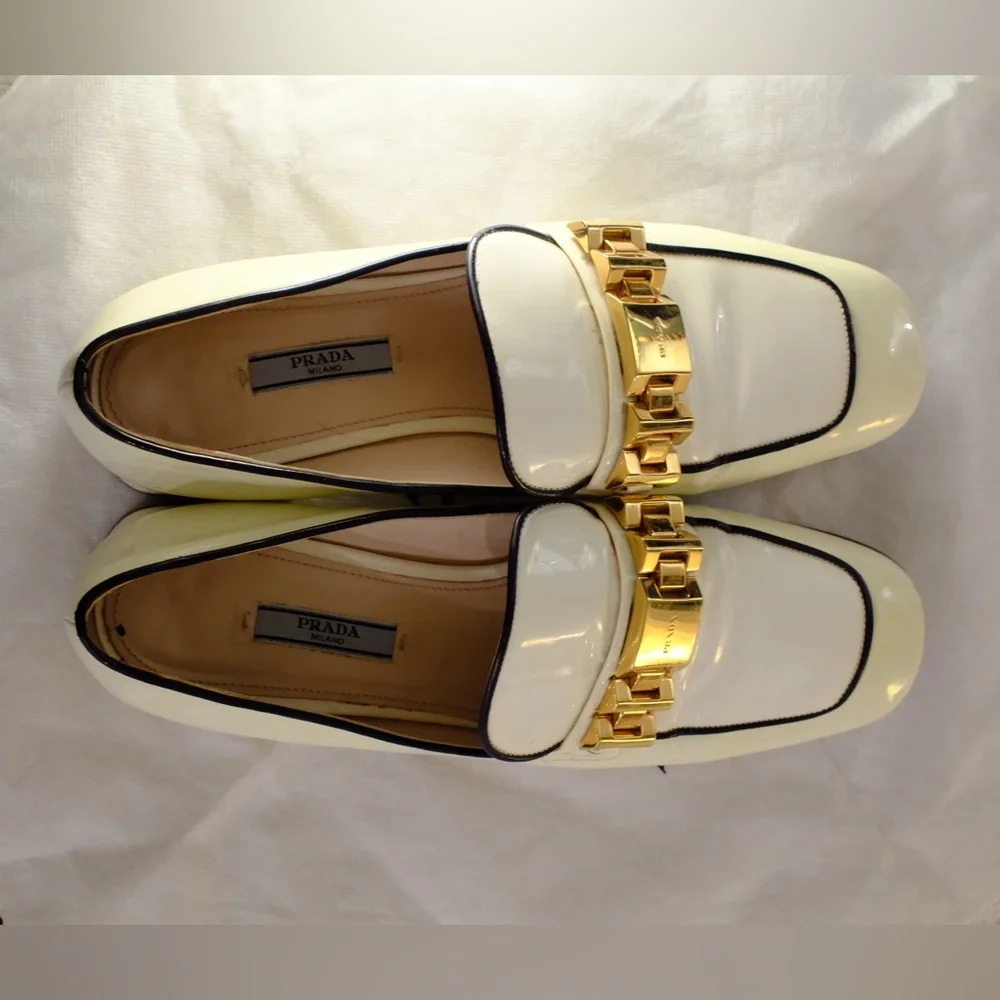 Charming Prada Vintage Patent Leather Loafers - Picture 12 of 13